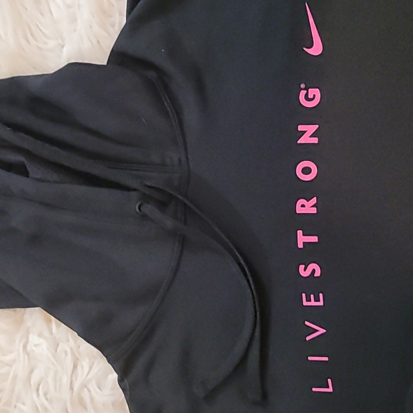 EXCELLENT CONDITION Nike  live strong pink hoodie Therma-fit - Picture 2 of 7